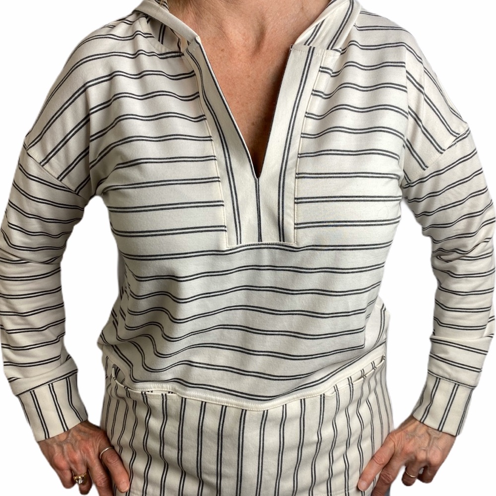 Mello Day Striped Pullover with Pockets and Hood